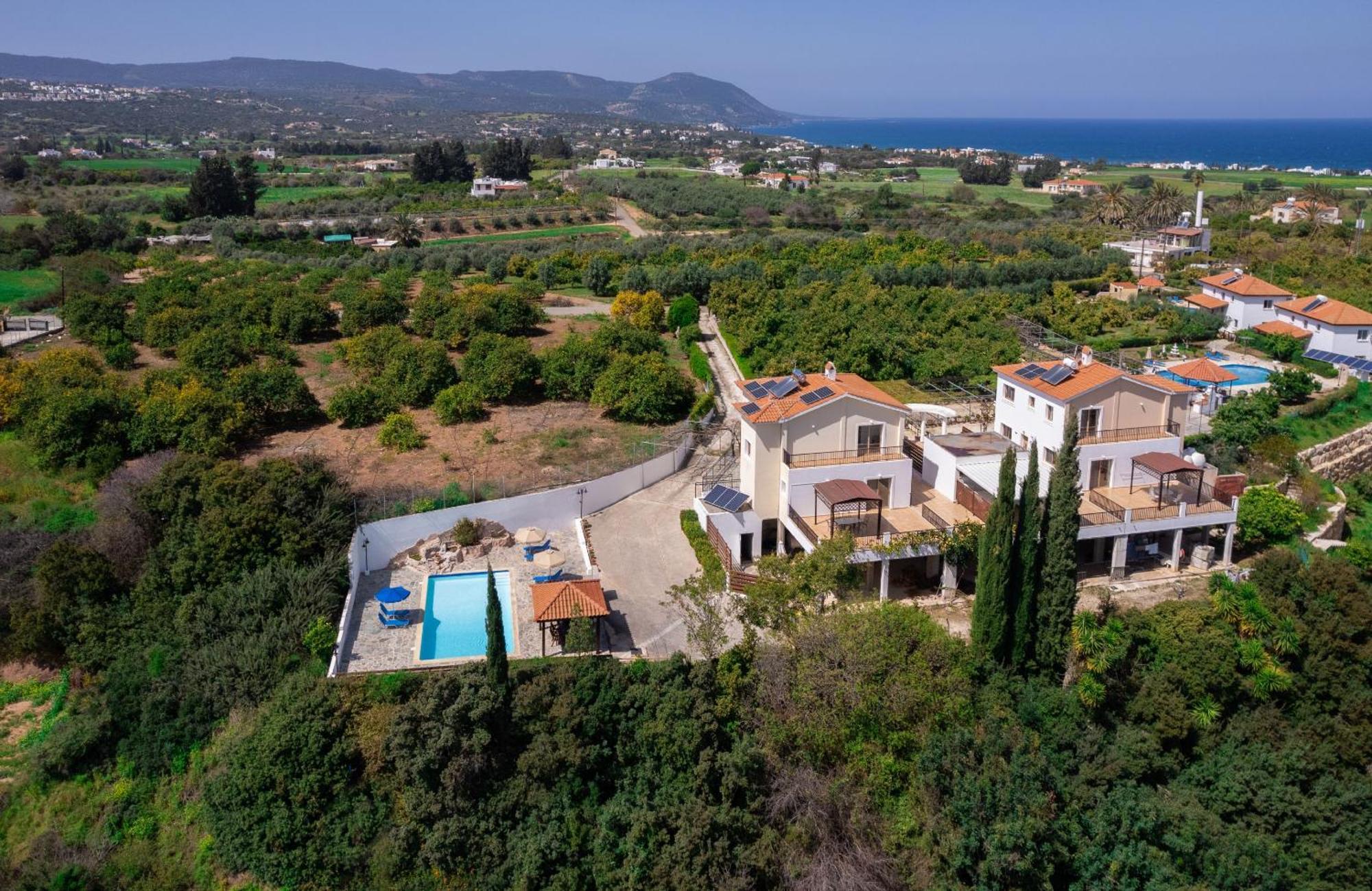 Villa Ira Finiki ลาตซี ภายนอก รูปภาพ