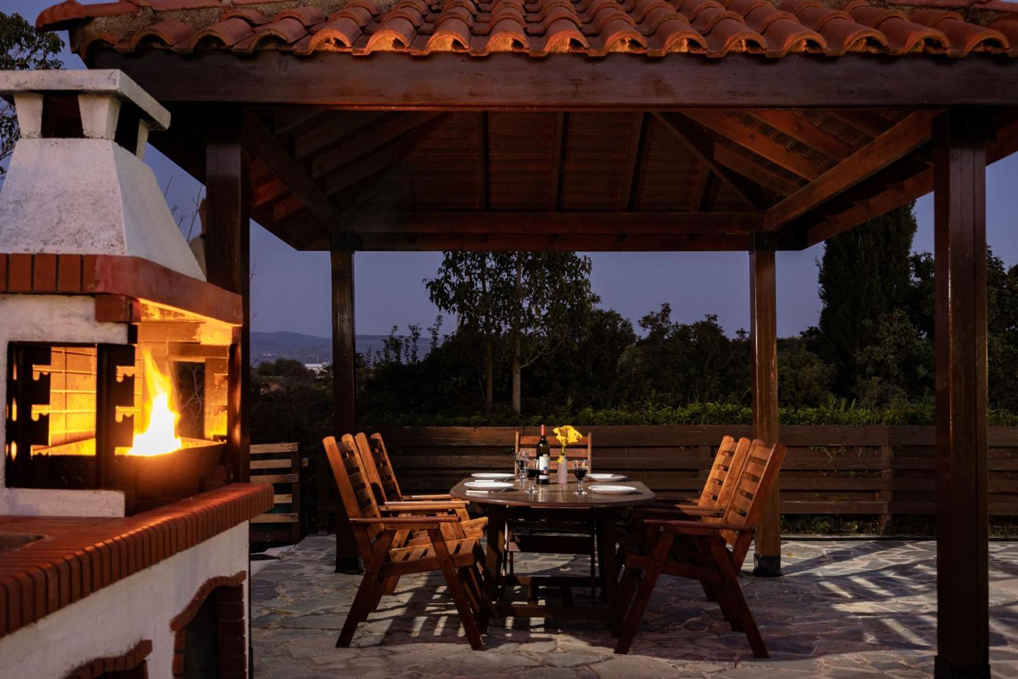 Villa Ira Finiki ลาตซี ภายนอก รูปภาพ