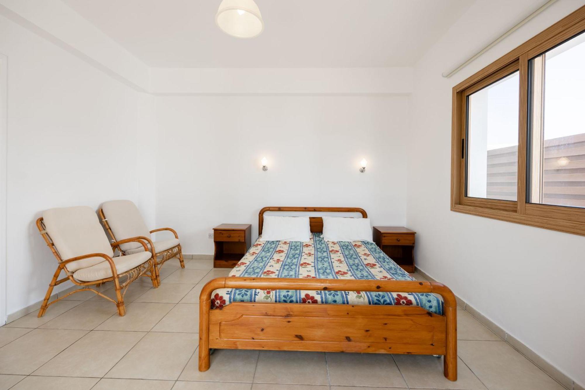 Villa Ira Finiki ลาตซี ภายนอก รูปภาพ