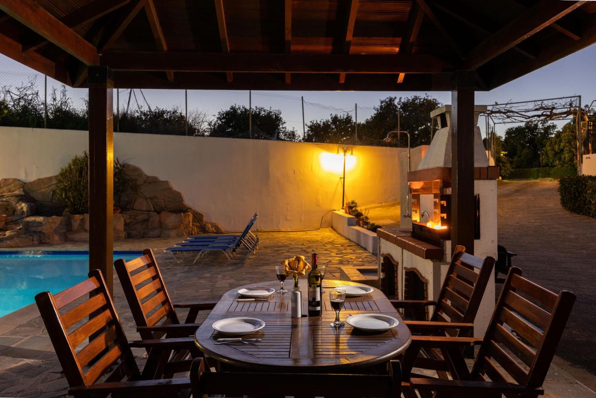 Villa Ira Finiki ลาตซี ภายนอก รูปภาพ