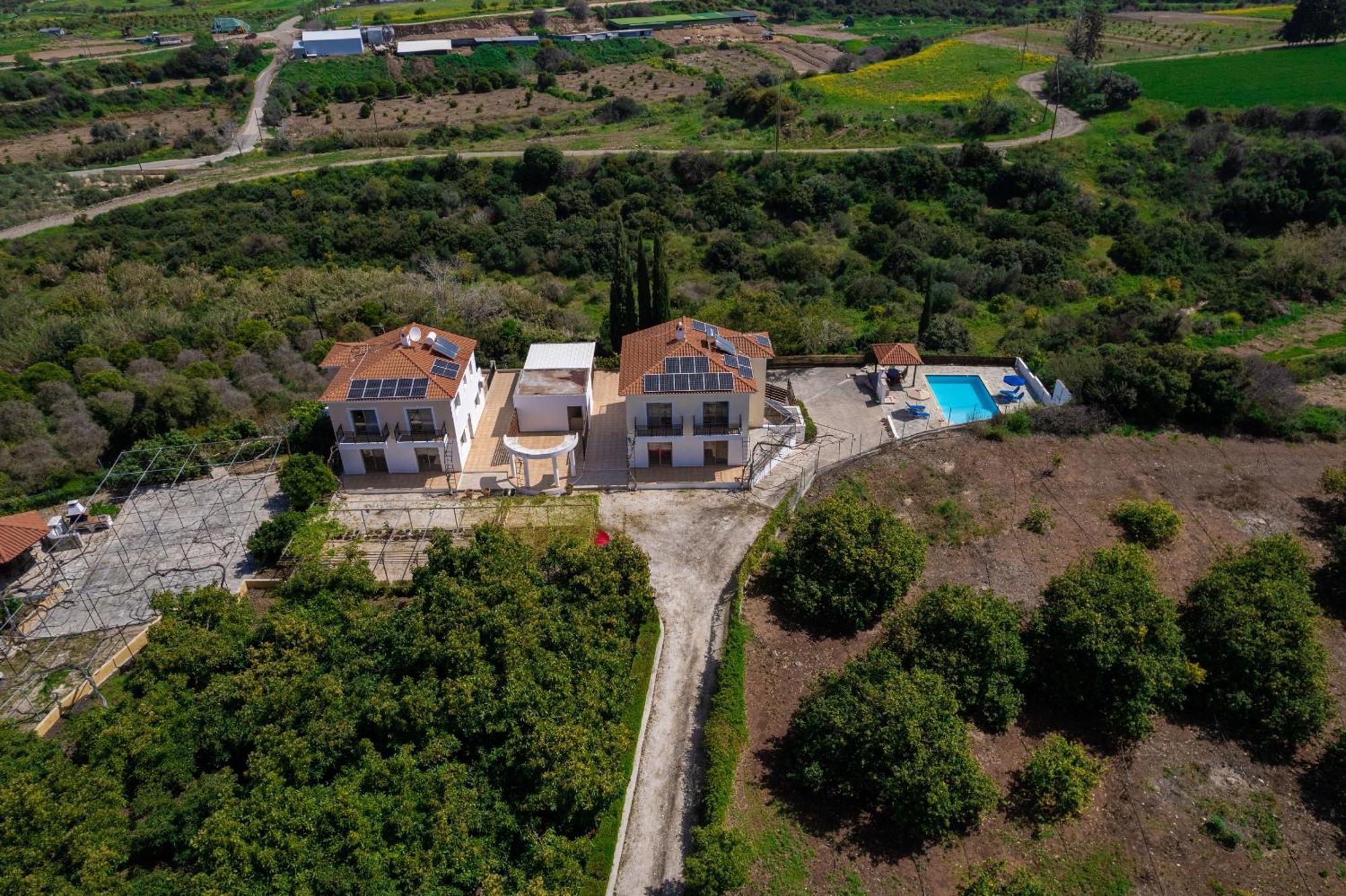 Villa Ira Finiki ลาตซี ภายนอก รูปภาพ